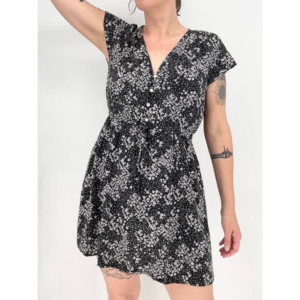 Gap Black and White Button Front Flutter Mini Dress Size M